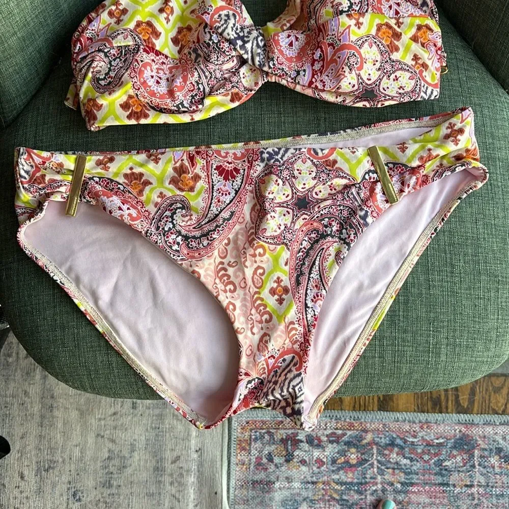 Victoria's Secret Women Multicolor Paisley Bikini pink bohemian size large/32DD